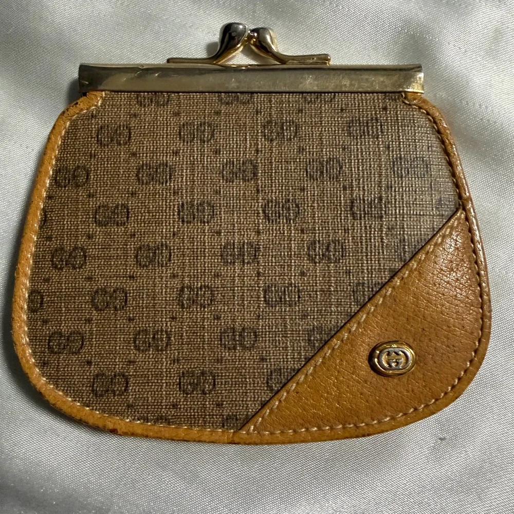 Gucci Brown/Tan GG Monogram Kiss-Lock Coin Purse - Picture 6 of 6